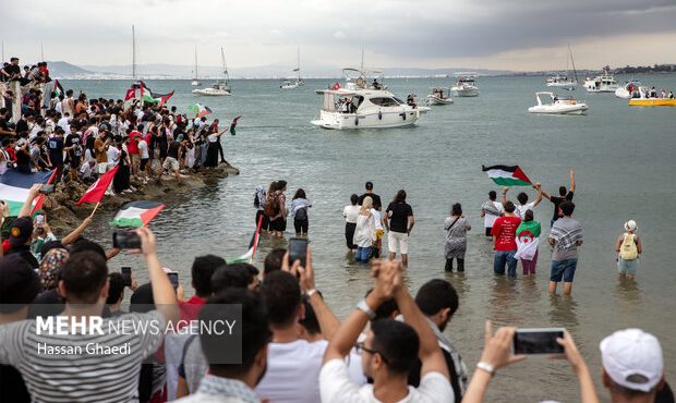 حرکت کشتی‌های ناوگان «صمود» از جنوب ایتالیا به سمت نوار غزه