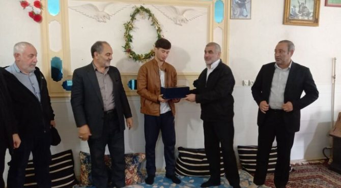 نائب رئیس مجلس از جوان ورزشکار اردبیلی قدردانی کرد