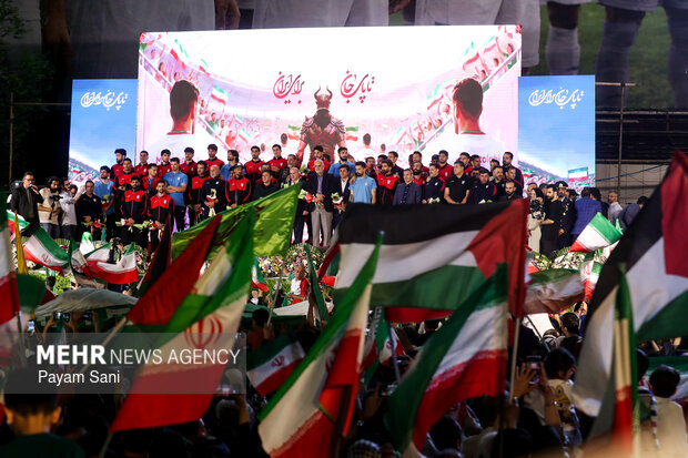 به هر میدان درخشد نام ایران؛ بدرقه تاریخی تیم ملی در میدان انقلاب و چالش ویزا پیش از جام جهانی ۲۰۲۶